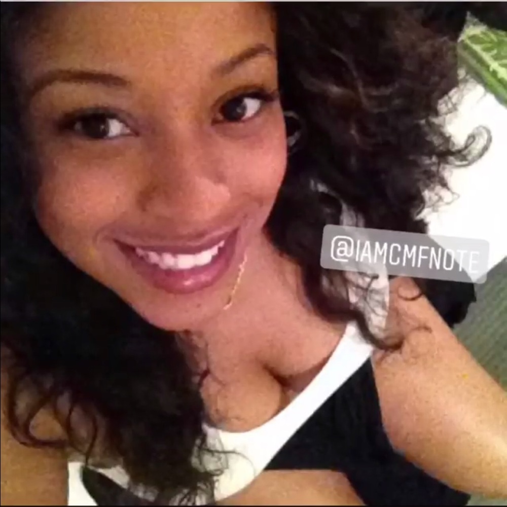 Meet your Posher, Chloe